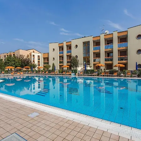 Spacious In Caorle With Shared Pool Apartment La Fagiana