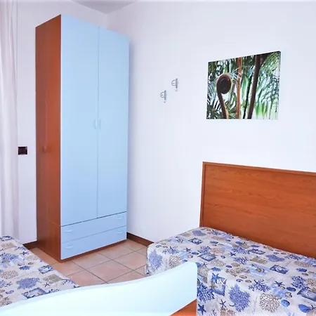 Spacious In Caorle With Shared Pool *