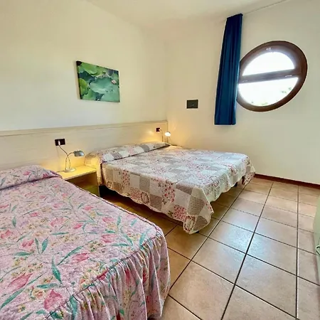 Spacious In Caorle With Shared Pool