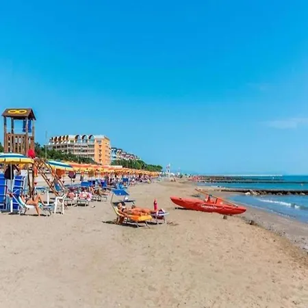 Apartment Spacious In Caorle With Shared Pool *