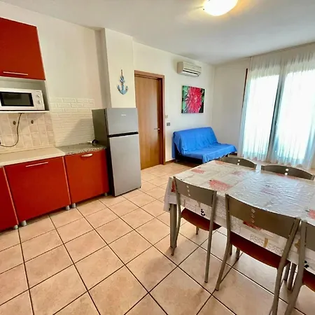 Spacious In Caorle With Shared Pool *